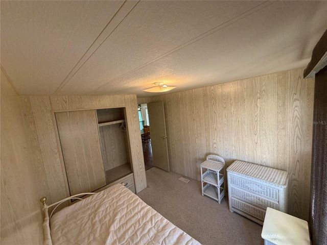 930 TARRSON BOULEVARD, Lady Lake, FL 32159