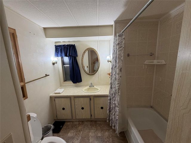 930 TARRSON BOULEVARD, Lady Lake, FL 32159