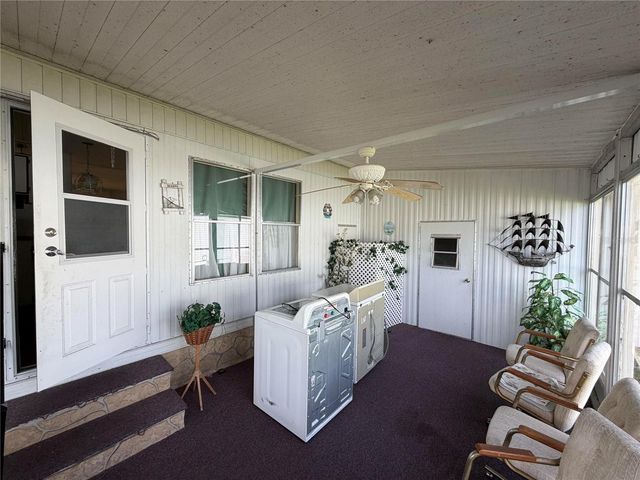 930 TARRSON BOULEVARD, Lady Lake, FL 32159