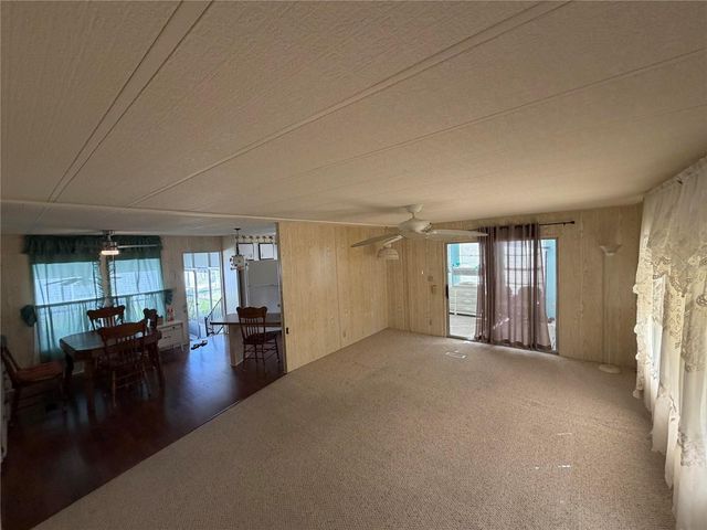 930 TARRSON BOULEVARD, Lady Lake, FL 32159