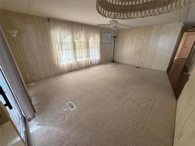 930 TARRSON BOULEVARD, Lady Lake, FL 32159