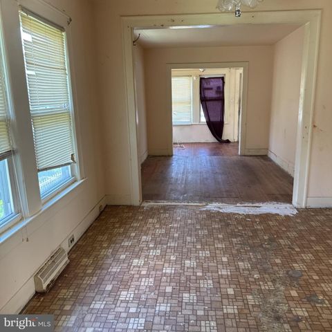 434 SCHILLER AVE, Hamilton, NJ 08610