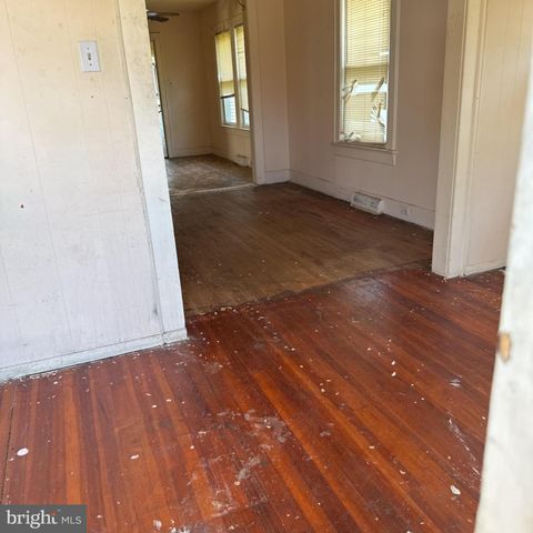434 SCHILLER AVE, Hamilton, NJ 08610