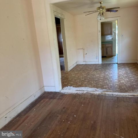 434 SCHILLER AVE, Hamilton, NJ 08610
