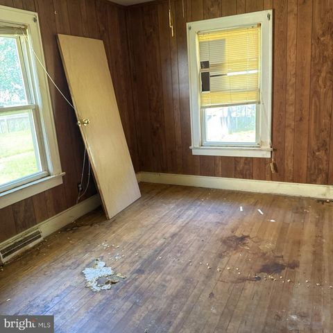 434 SCHILLER AVE, Hamilton, NJ 08610