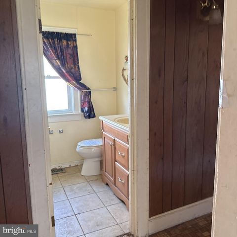 434 SCHILLER AVE, Hamilton, NJ 08610