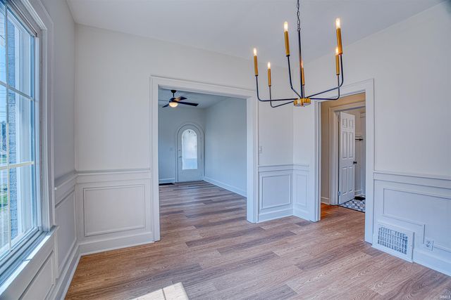 1222 Vann Avenue, Evansville, IN 47714