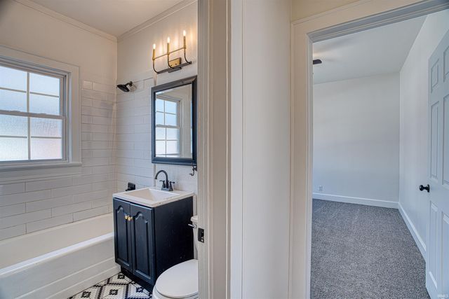 1222 Vann Avenue, Evansville, IN 47714