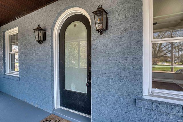 1222 Vann Avenue, Evansville, IN 47714