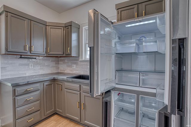 1222 Vann Avenue, Evansville, IN 47714