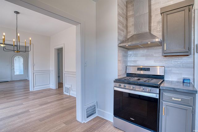 1222 Vann Avenue, Evansville, IN 47714