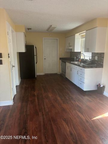 428 NEPTUNE Road, Orange Park, FL 32073