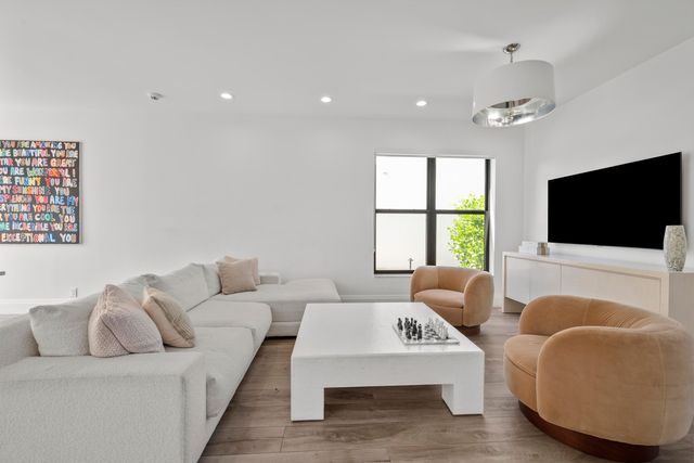 4070 NW 58th Lane, Boca Raton, FL 33496