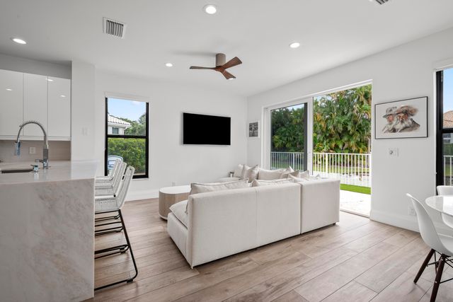 4070 NW 58th Lane, Boca Raton, FL 33496