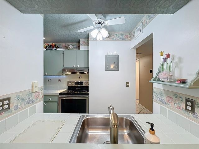 130 JASMINE WOODS COURT 10D, Deltona, FL 32725