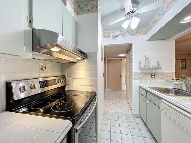 130 JASMINE WOODS COURT 10D, Deltona, FL 32725