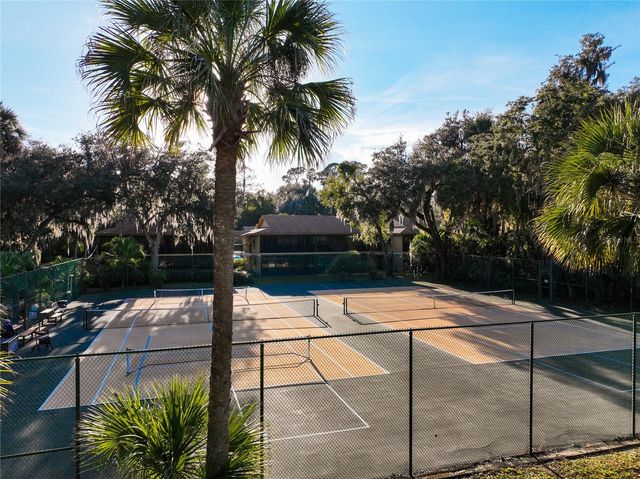 130 JASMINE WOODS COURT 10D, Deltona, FL 32725