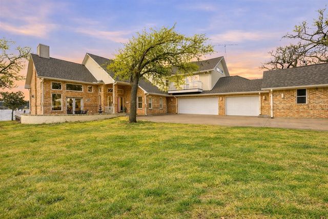 143 Blackfoot Trail, Lake Kiowa, TX 76240