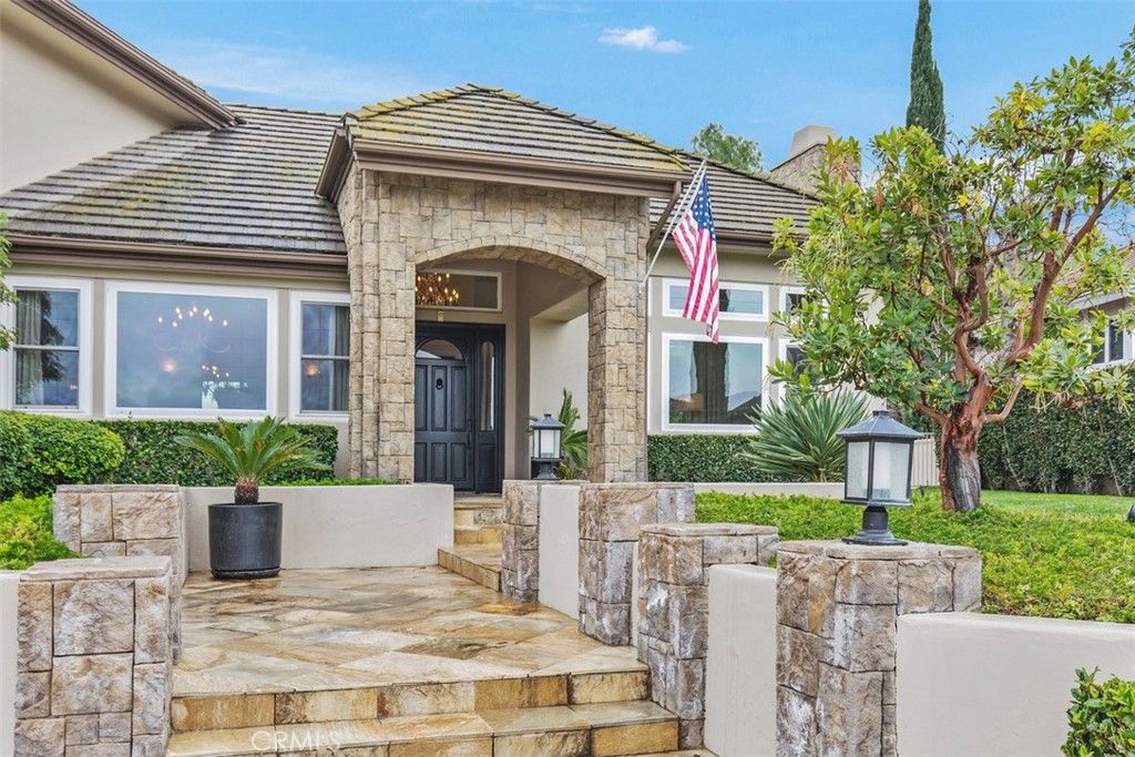 22499 Bear Creek Drive S, Murrieta, CA 92562 — photo 2