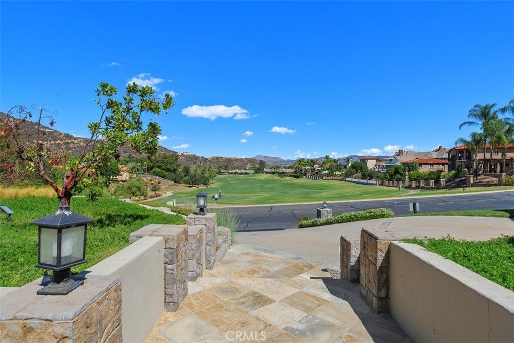 22499 Bear Creek Drive S, Murrieta, CA 92562 — photo 3