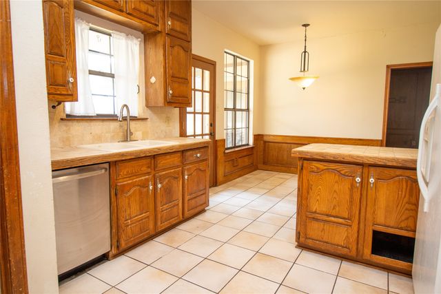 1602 Camelot Lane, Rowlett, TX 75088