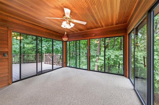 18401 Beaverwood Hill, Minnetonka, MN 55345