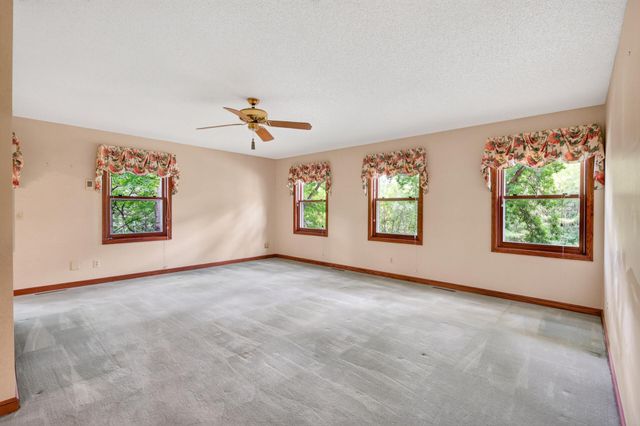 18401 Beaverwood Hill, Minnetonka, MN 55345