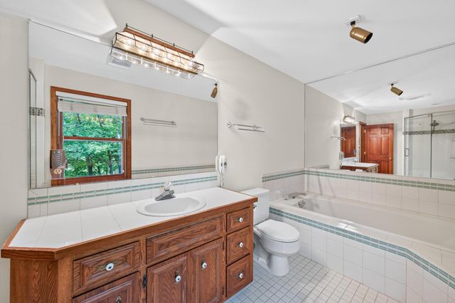 18401 Beaverwood Hill, Minnetonka, MN 55345