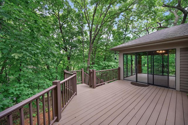 18401 Beaverwood Hill, Minnetonka, MN 55345
