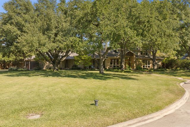 5629 Yolanda Circle, Dallas, TX 75229