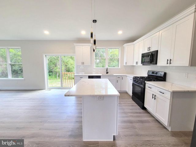 103 HEATHERWOOD DR, Vineland, NJ 08360