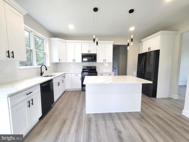 103 HEATHERWOOD DR, Vineland, NJ 08360