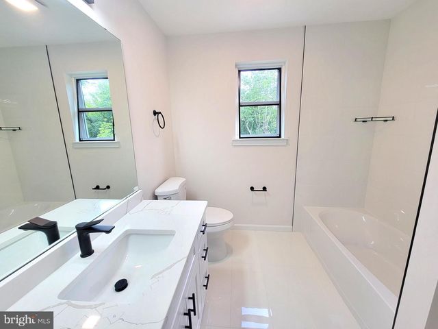 103 HEATHERWOOD DR, Vineland, NJ 08360