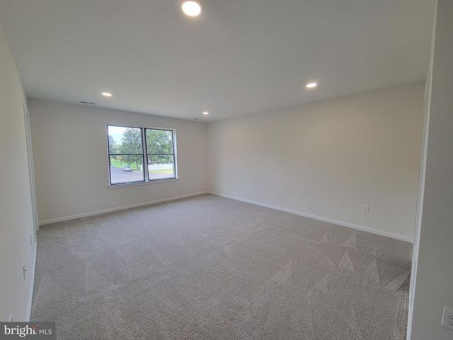 103 HEATHERWOOD DR, Vineland, NJ 08360