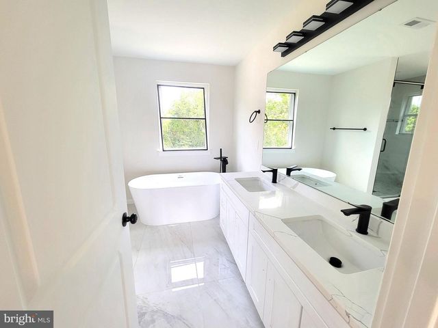 103 HEATHERWOOD DR, Vineland, NJ 08360