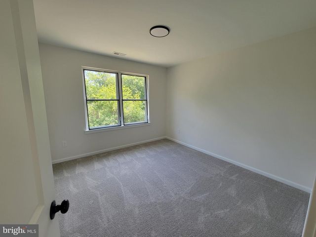 103 HEATHERWOOD DR, Vineland, NJ 08360