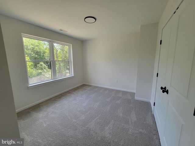103 HEATHERWOOD DR, Vineland, NJ 08360