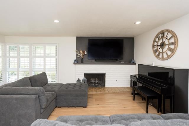 5627 Yerba Anita, San Diego, CA 92115