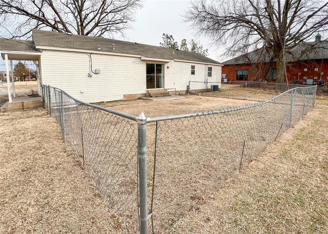 817 S Kelly Street, Edmond, OK 73003