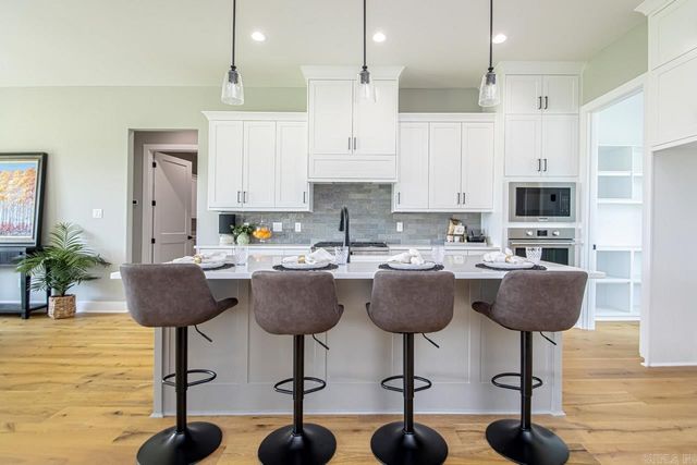 4917 Lake Vista Drive, Benton, AR 72019