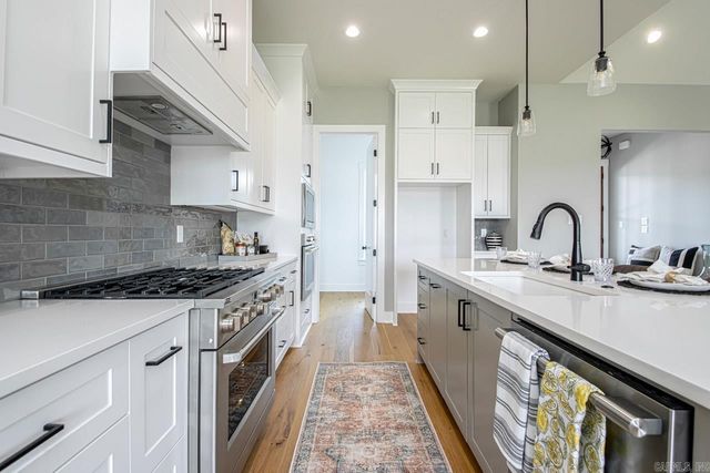 4917 Lake Vista Drive, Benton, AR 72019