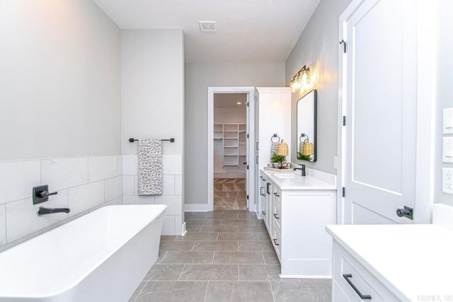 4917 Lake Vista Drive, Benton, AR 72019