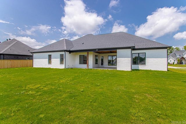 4917 Lake Vista Drive, Benton, AR 72019