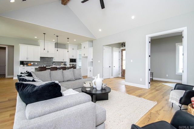 4917 Lake Vista Drive, Benton, AR 72019