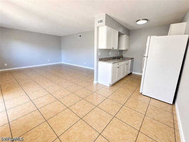 4601 Bayshore DR A1, Naples, FL 34112