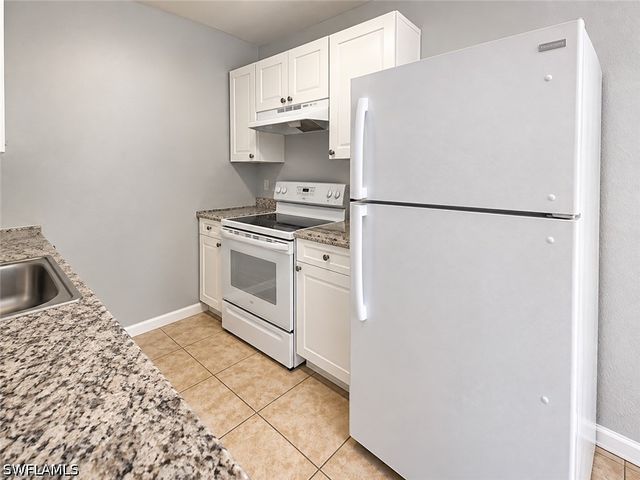 4601 Bayshore DR A1, Naples, FL 34112