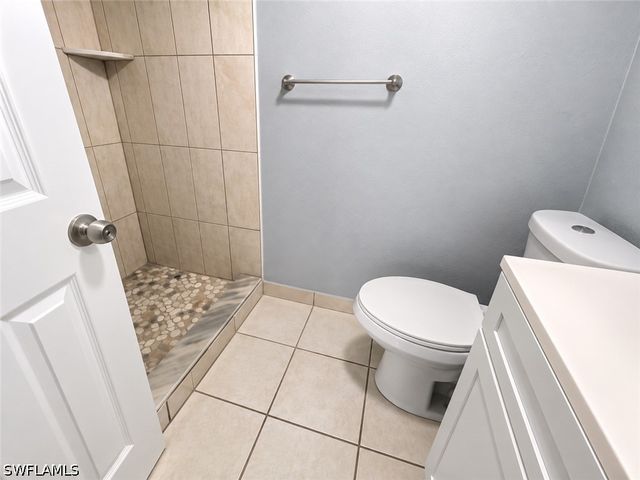 4601 Bayshore DR A1, Naples, FL 34112