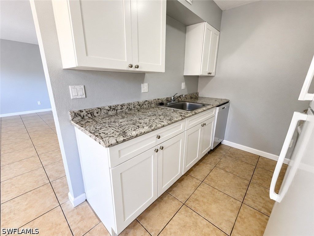 4601 Bayshore DR A1, Naples, FL 34112
