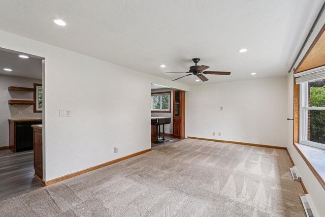 14516 W Janice PLACE, New Berlin, WI 53151