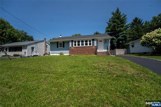 219 Haroldson Place, Pompton Lakes, NJ 07442